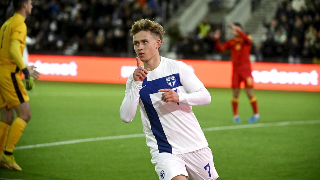 Naatan Skyttä iski Suomelle tiistai-iltana kaksi näyttävää maalia.