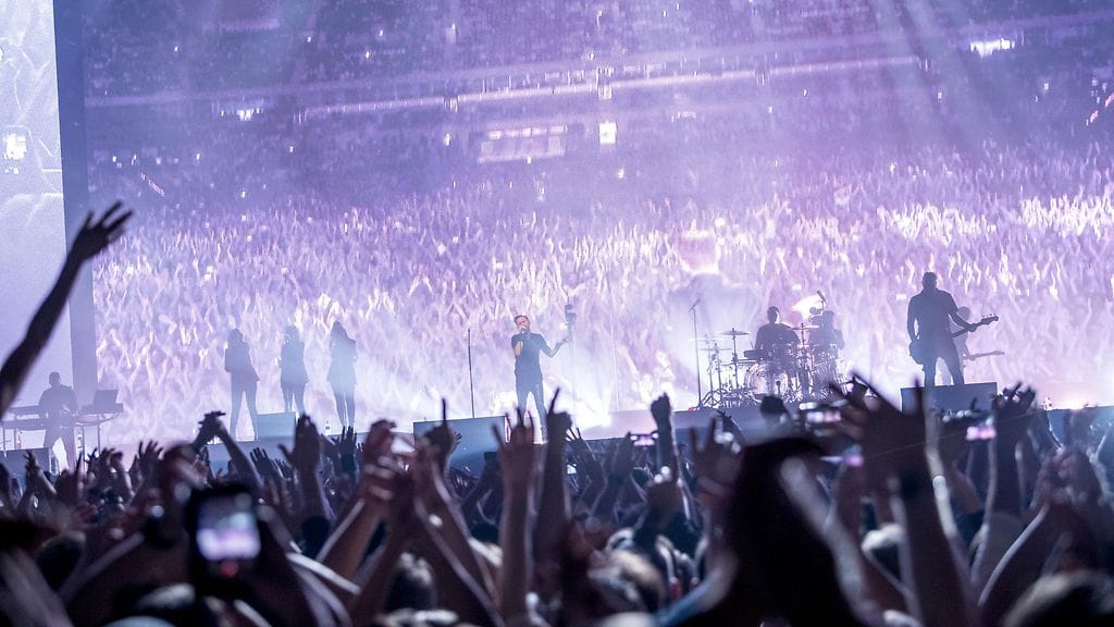 Kent lavalla uransa toistaiseksi viimeisessä konsertissa Tukholman Tele2 Arenassa 17. joulukuuta 2016.