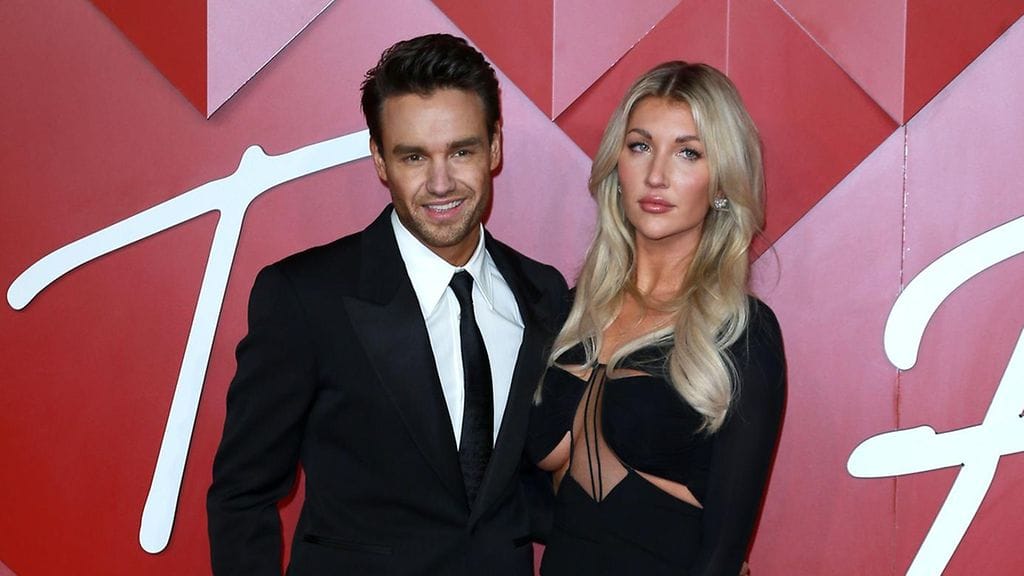 Liam Payne rinnallaan tyttöystävä Kate Cassidy. Payne kuoli 16. lokakuuta.