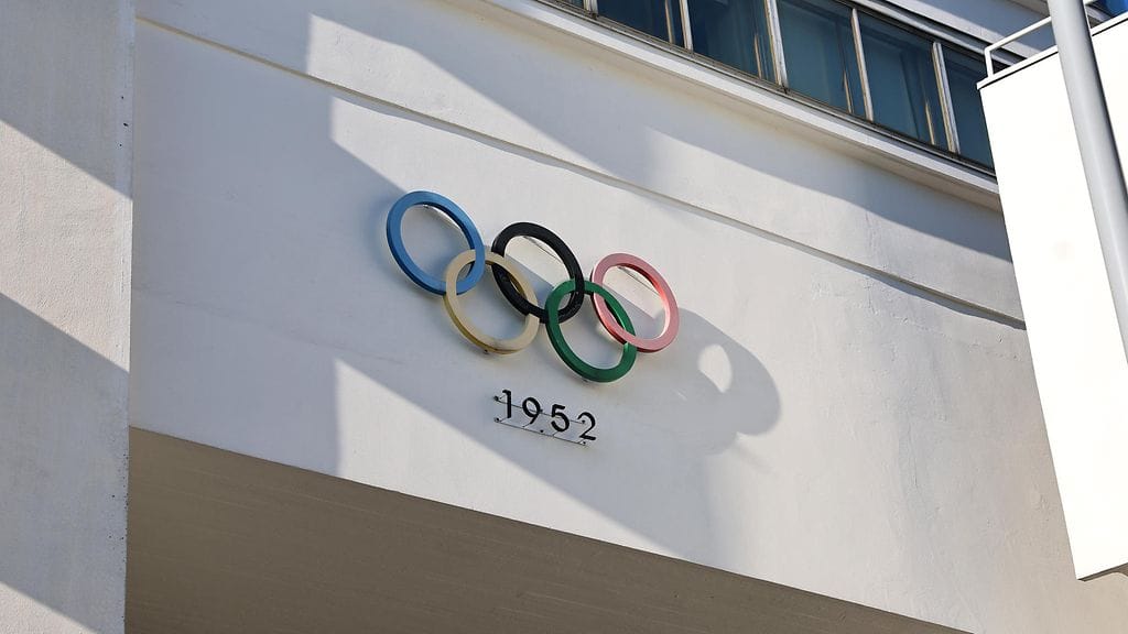 Suomen Olympiakomitea aloittaa muutosneuvottelut ja muuttaa Olympiastadionille.