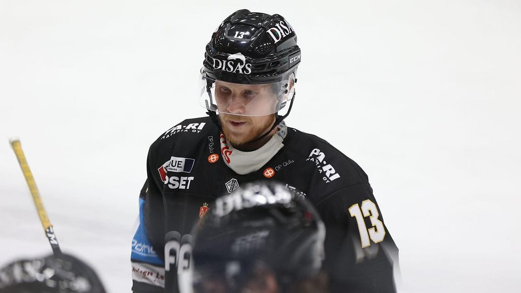 Sveitsin liigaan KHL:stä siirtynyt Michal Kristof muistetaan SM-liigasta Oulun Kärppien ja Vaasan Sportin paidasta.