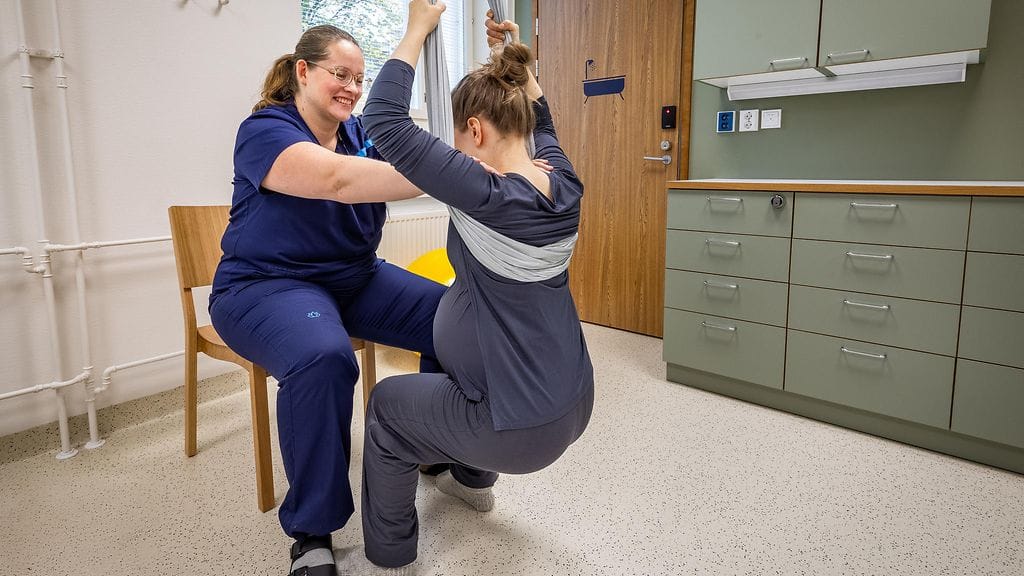 Naistenklinikka, Aallokko