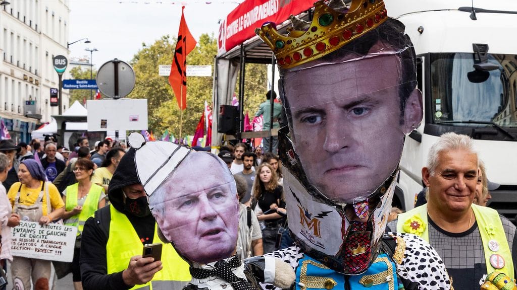 Ranskan uusi hallitus kipuilee talouden tasapainottamisen kanssa velkaisten vuosien jälkeen.