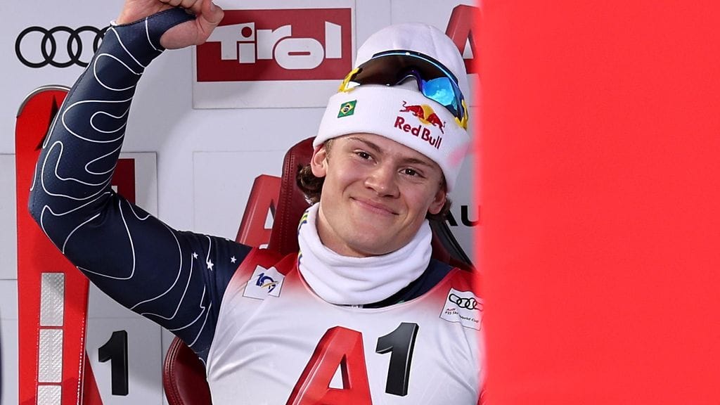 Lucas Braathen tuuletti toisen kierroksen laskun jälkeen.