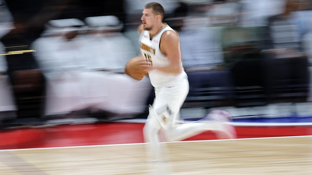 Nikola Jokic kirjautti yhdet NBA-historian kovimmat tripla-tupla-lukemat yön ottelussa.