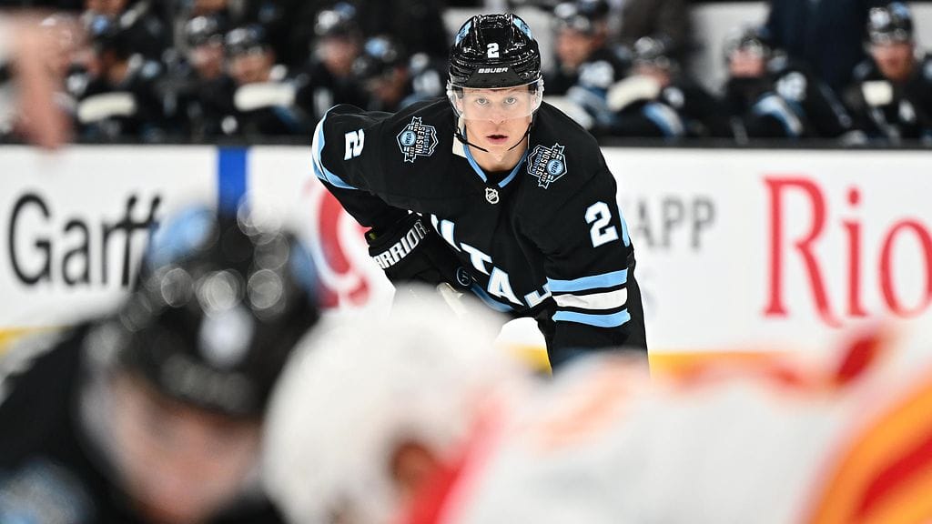 Olli Määttä debytoi Utahin paidassa keskiviikon kierroksella.