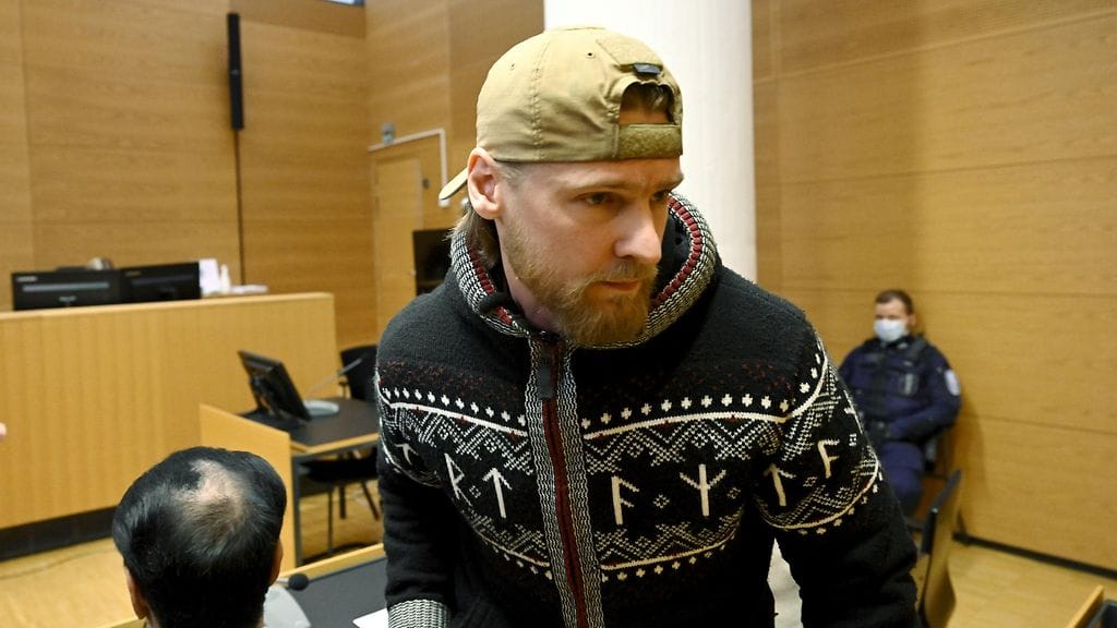 Voislav Torden joutuu vastaamaan Suomessa syytteisiin Ukrainassa tehdyistä sotarikoksista.