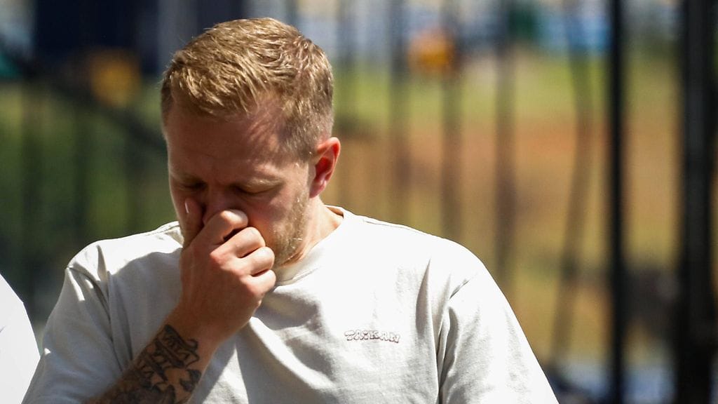 Haasin F1-kuljettaja Kevin Magnussen on sairastunut, eikä aja ainakaan perjantaina Brasiliassa.