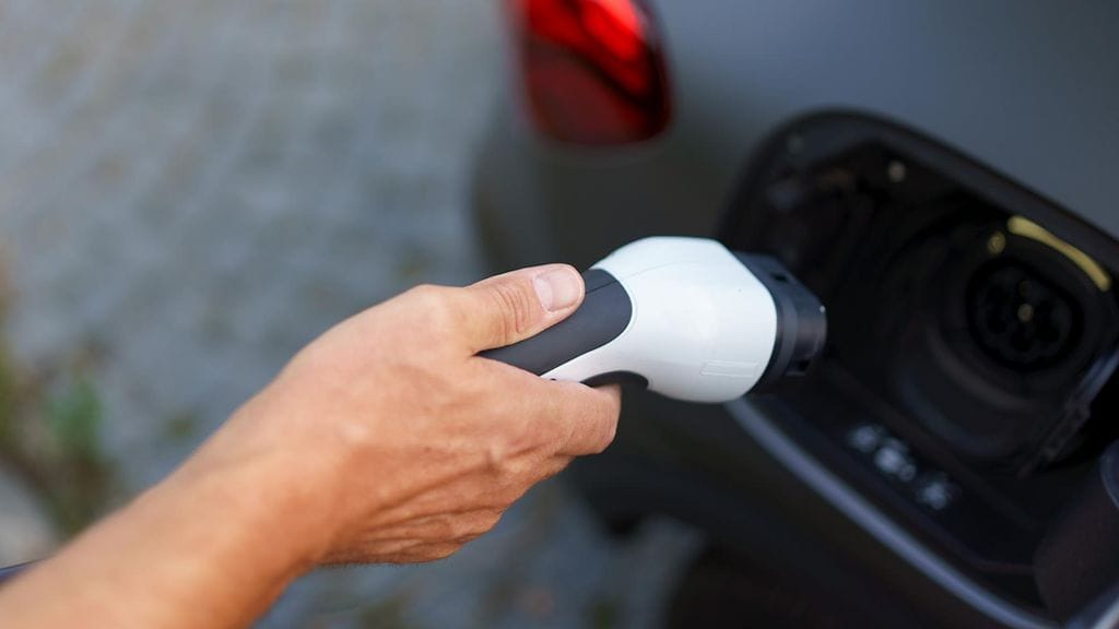 Kulutusperusteisessa latausasemassa olisi oltava näyttö.