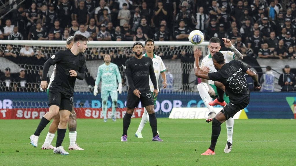 Poliisi tutkii Brasilian huippuottelussa nähtyä välikohtausta.