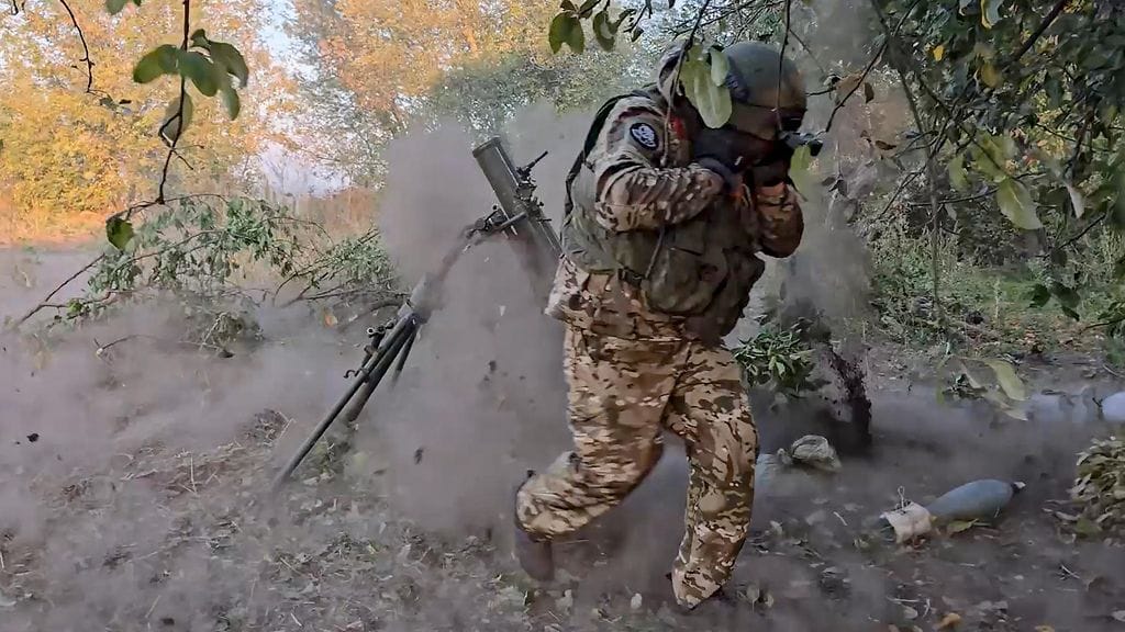 Venäjä on vallannut takaisin kaksi taajamaa Kurskissa Ukrainassa. Kuvituskuvassa venäläissotilas Kurskissa.