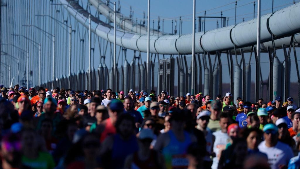 New Yorkin maraton juostiin sunnuntaina yli 55 000 osallistujan voimin.