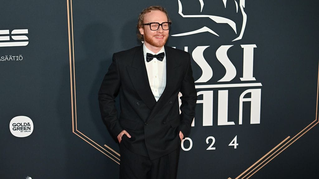 Elias Salonen kertoo Linnan juhlien kutsustaan Instagramissa.