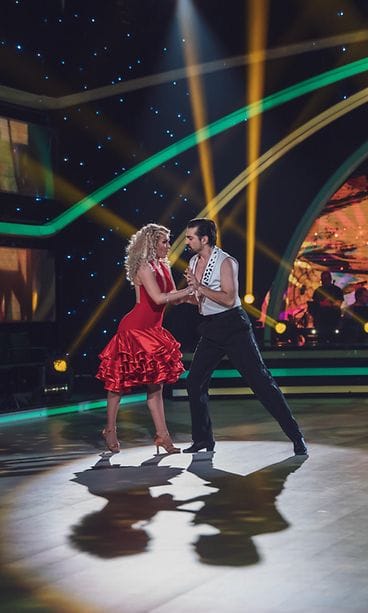 tanssiitahtienkanssakenraali_S17EPS11 gogi kia