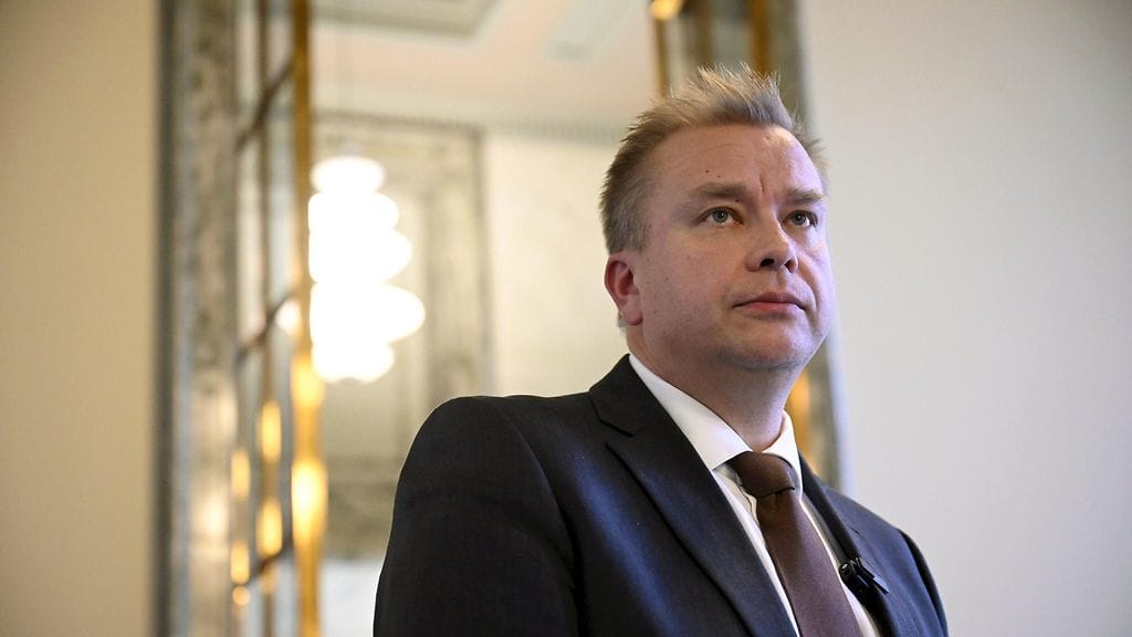 Entinen puolustusministeri Antti Kaikkonen arvioi, että tavoite puolustusmenoista voisin nousta 2,5 tai 3 prosenttiin.