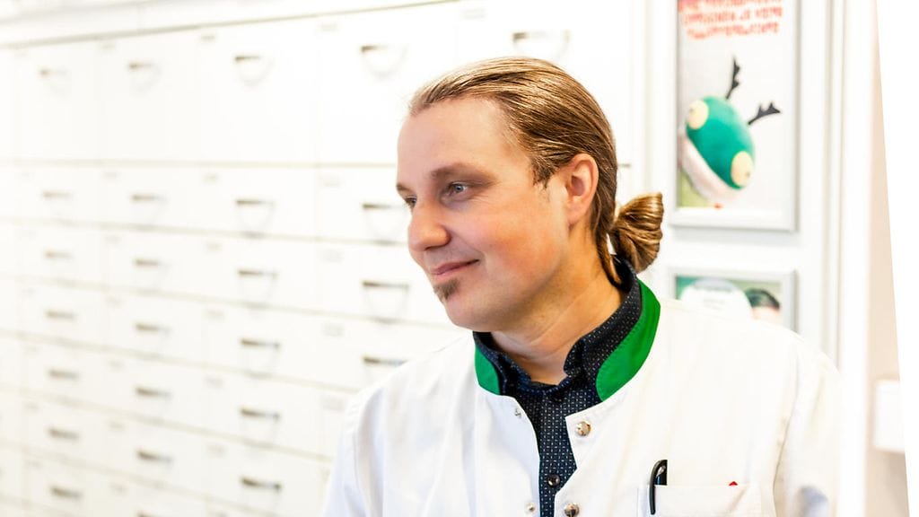 – Sitä tapahtuu yllättävän paljon, sanoo Kauhavalla työskentelevä apteekkari Mika Wallin.