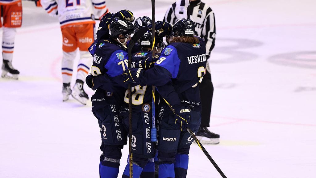 Kiekko-Espoo on voittanut 12 edellisestä pelistään kymmenen.