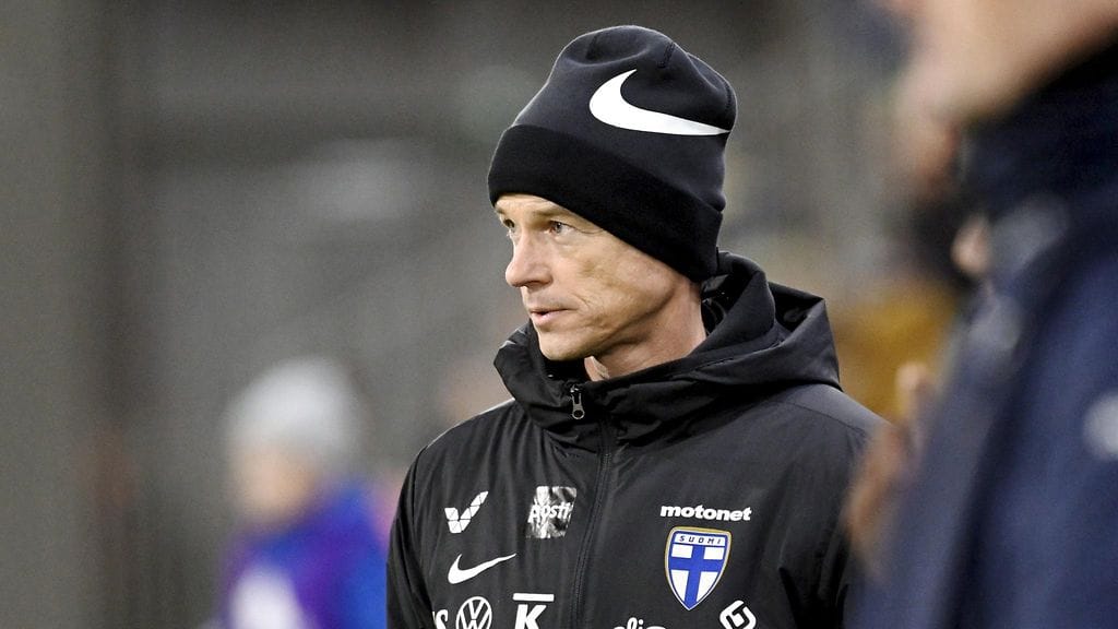 Pikkuhuuhkajien päävalmentaja Mika Lehkosuo asetti omilleen kovan tavoitteen EM-kisoihin.