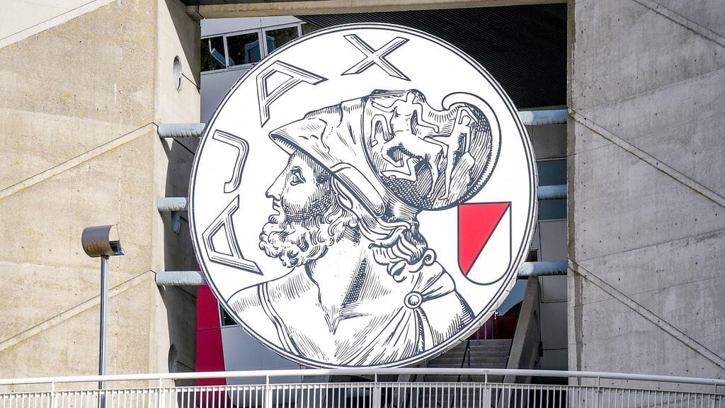 Tältä Ajaxin uusi logo näyttää. Se otetaan käyttöön kesällä 2025.