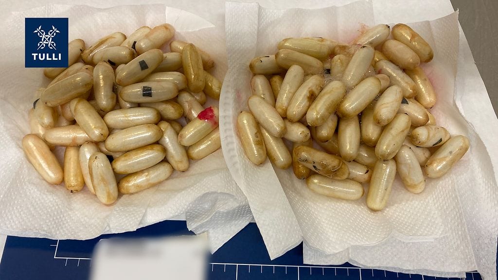 Helsinki-Vantaalla kiinnijäänyt mies oli niellyt lähes kilon kokaiinia.