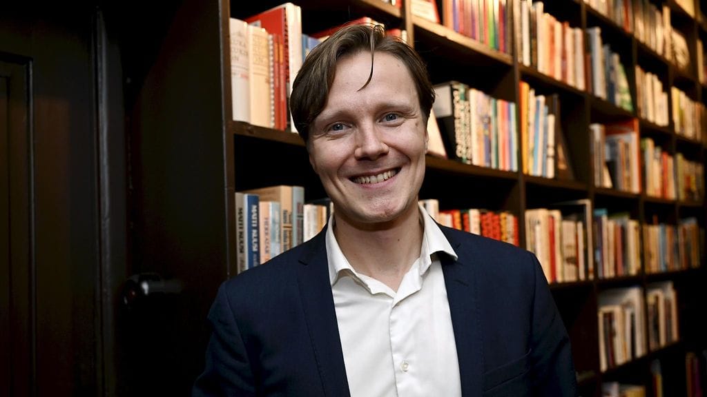 Helsingin Sanomien toimittaja Petja Pelli palkittiin Suomen Kuvalehden journalistipalkinnolla