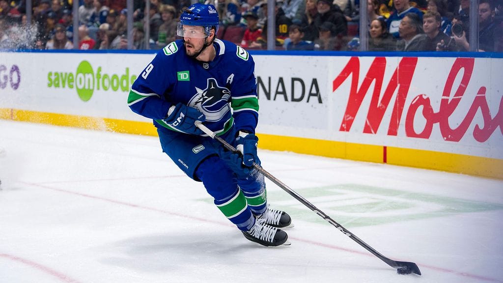 J.T. Miller jää henkilökohtaisten syiden vuoksi toistaiseksi sivuun Vancouver Canucksin toiminnasta.