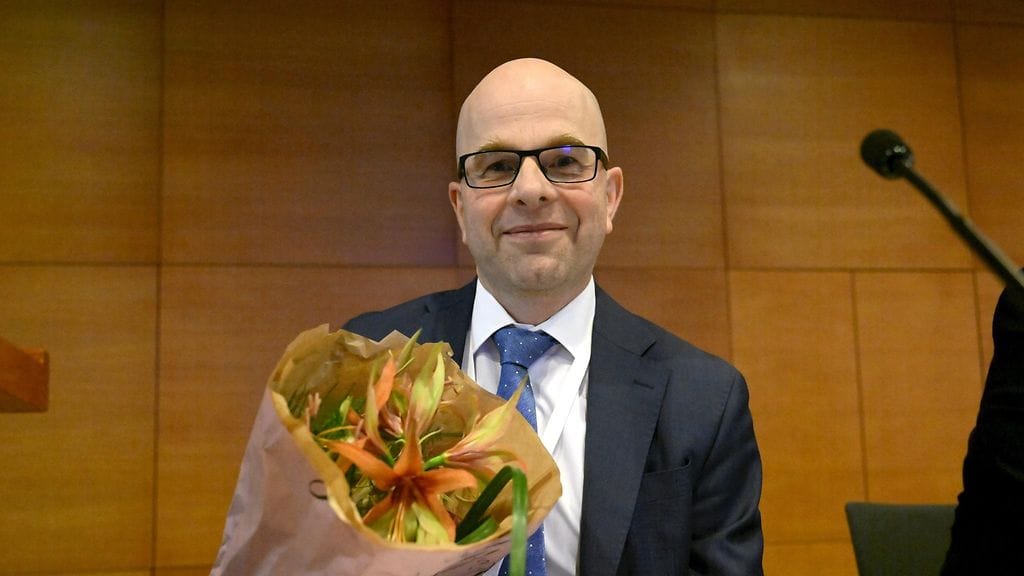 Niko Simola valittiin ammattilliitto Pron uudeksi puheenjohtajaksi