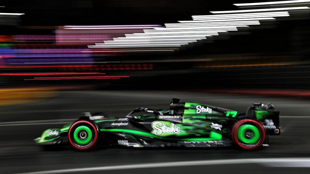 Valtteri Bottas ajoi Las Vegasin toisissa harjoituksissa sijalle 11.