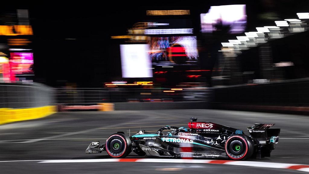 George Russell nappasi paalupaikan Las Vegasin GP:hen.