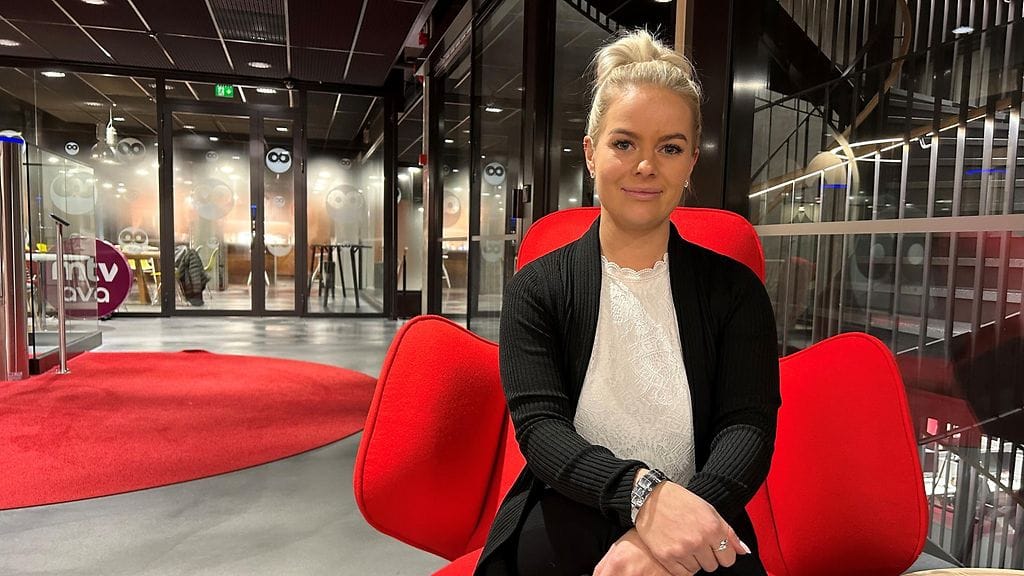 Jennin elämässä puhaltavat rakkauden tuulet.