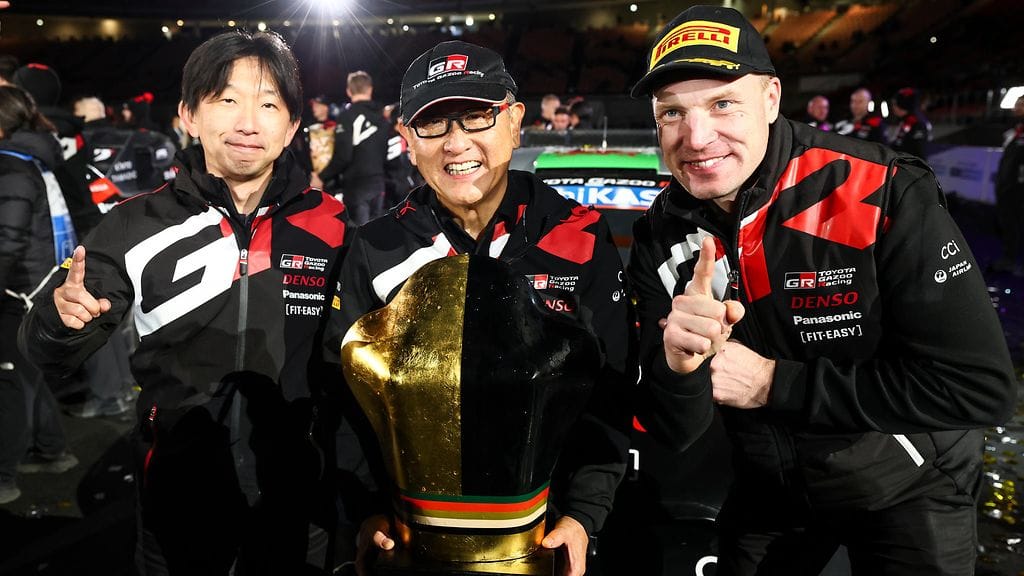 Yuichiro Haruna, Akio Toyoda ja Jari-Matti Latvala kokoontuivat syyskuussa Japanissa ja alkoivat puhua Juha Kankkusen pestaamisesta Toyotan MM-rallitiimiin.