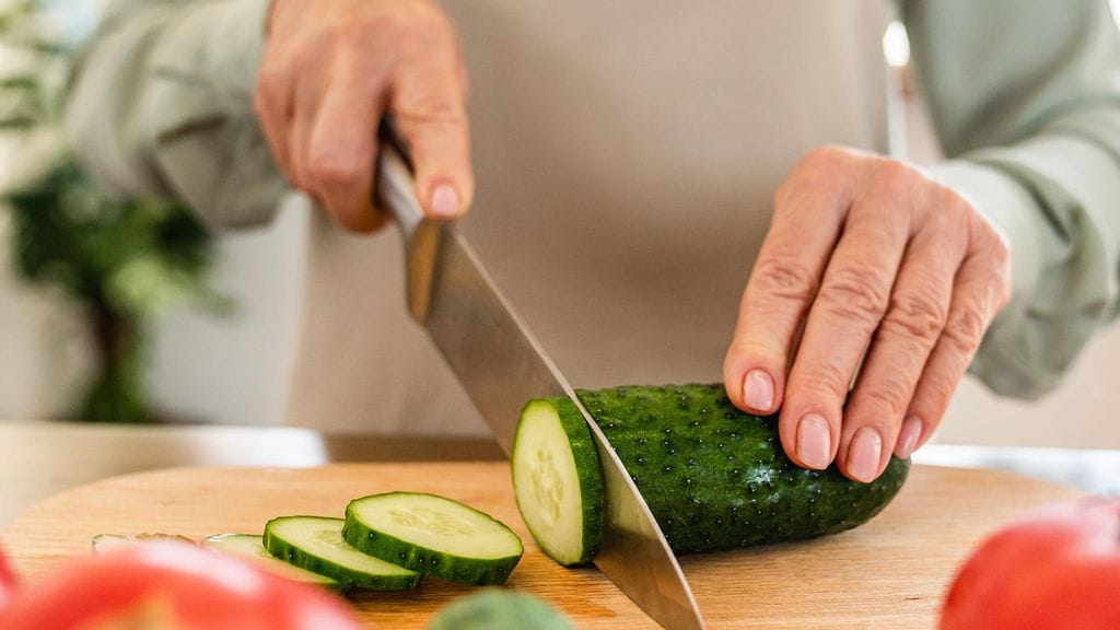 Suomen Luustoliitto varoittaa kasvispainotteisen ruokavalion ansasta ikääntyneille. Kuvituskuva.