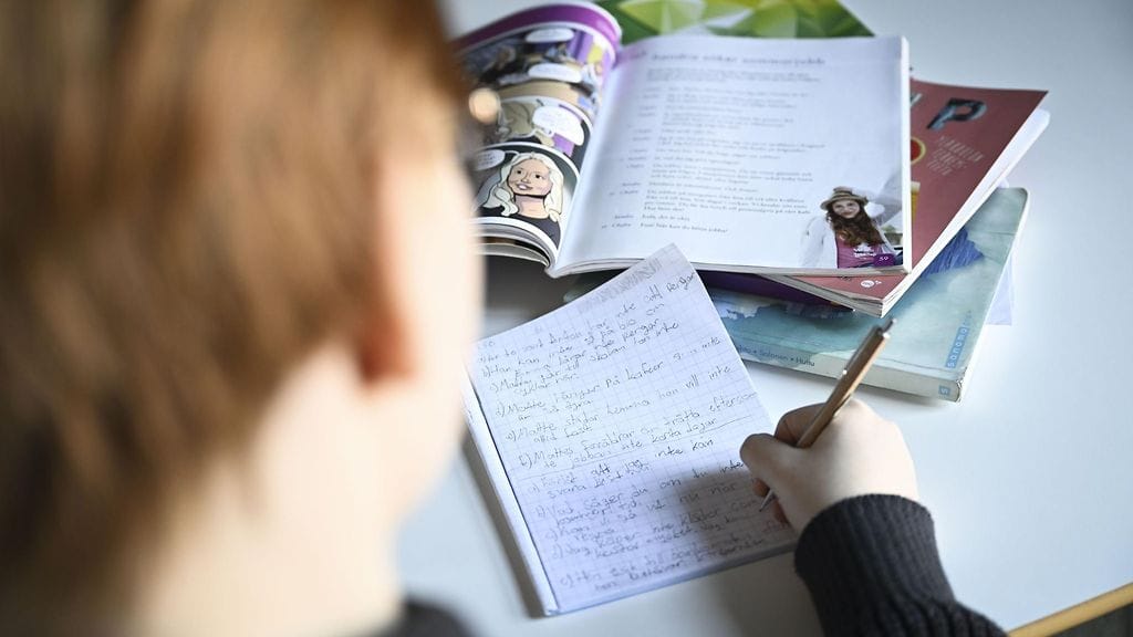 Muut pienet koulutuksen järjestäjät menettävät puolet lisärahoistaan.