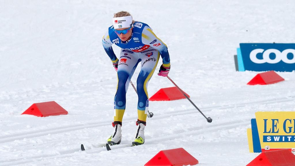 Ruotsin Frida Karlsson tyrmäsi muut maastohiihdon maailmancup-avauksessa Rukalla.