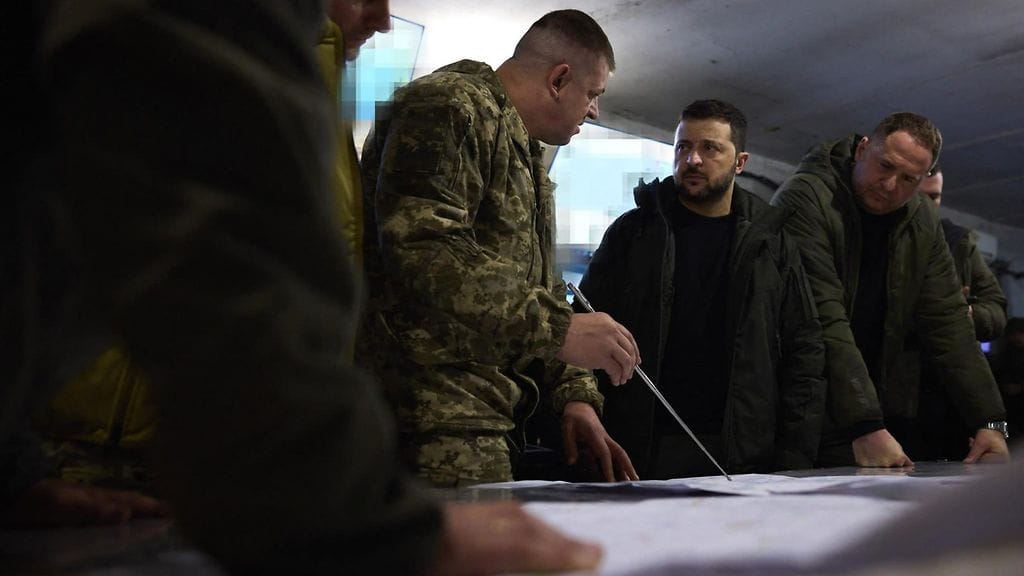 Presidentti Zelenskyi vieraili Donetskin alueella, jossa Venäjä on edennyt käytännössä koko kuluvan vuoden ajan. Kuva on julkaistu 18. marraskuuta.