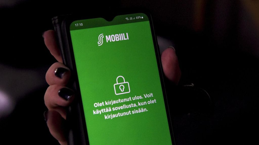 Käyttökatkoksen syynä on, että S-Pankin yrityskauppa Handelsbankenin kanssa toteutuu tänään.