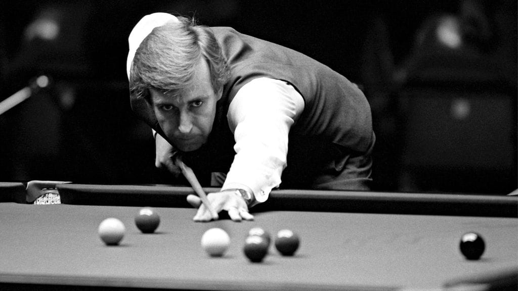 Terry Griffiths snookerpöydällä vuonna 1982.