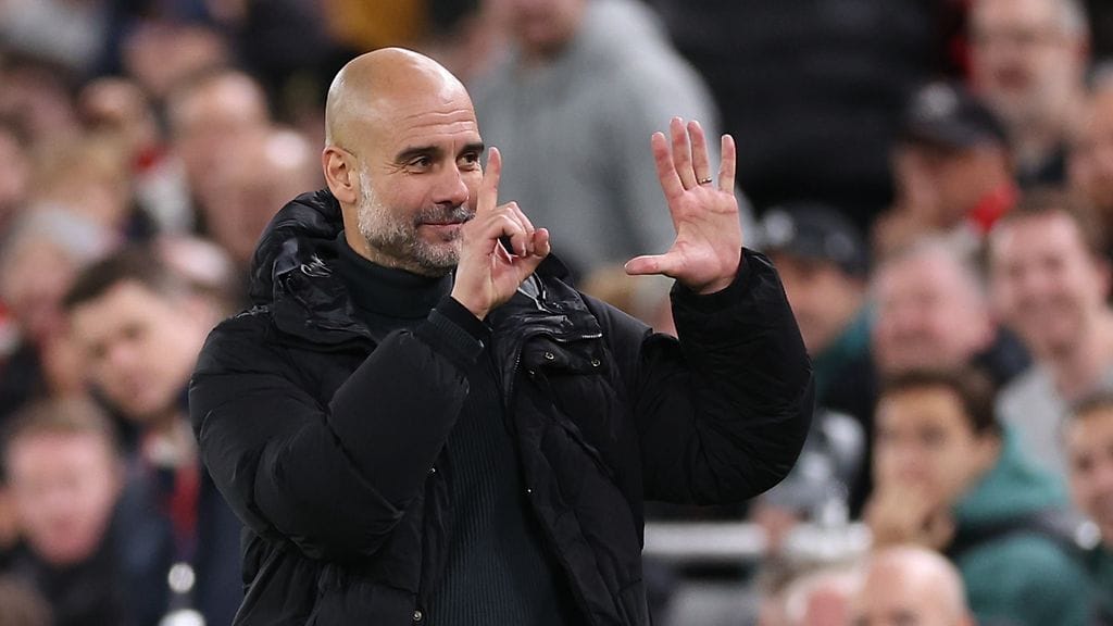 Pep Guardiola piikitteli Liverpool-faneille takaisin.