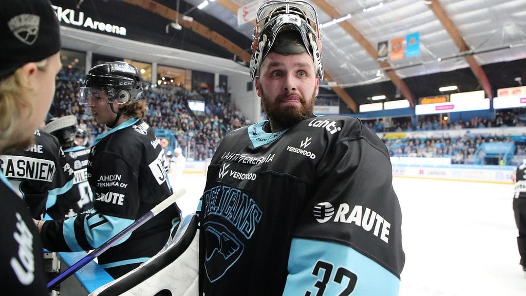 Patrik Bartosak (kuvan numero 32).