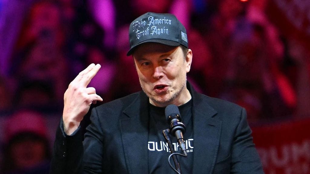 Miljardööri Elon Mask on ottanut viestipalvelu X:ssä paljon kantaa eri maiden tapahtumiin ja politiikkaan.