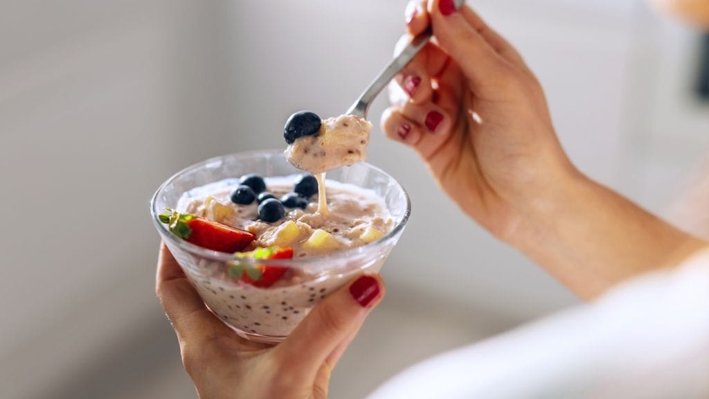 terveellistä välipalaa, jogurttia