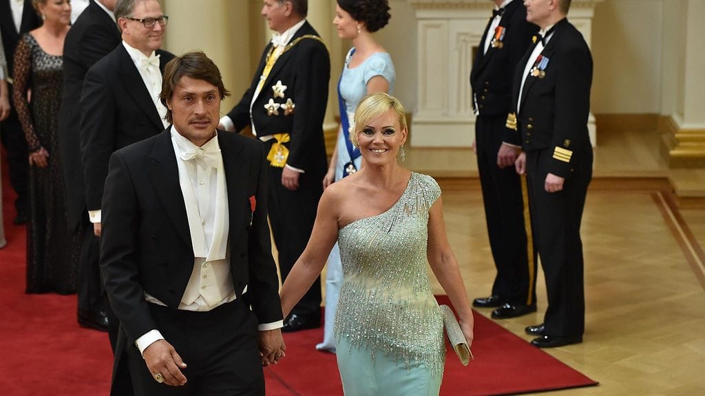 Teemu ja Sirpa Selänne Linnan juhlissa vuonna 2014. Jääkiekkosuuruus on ottanut osaa juhlallisuuksiin myös vuosina 1994 ja 2017.