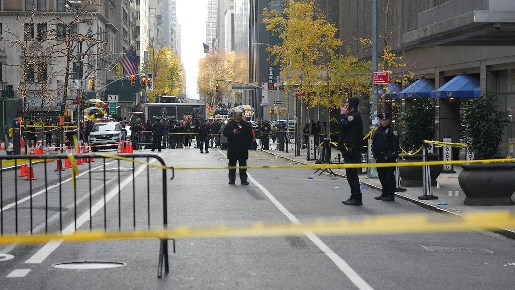 LK ampuminen New York