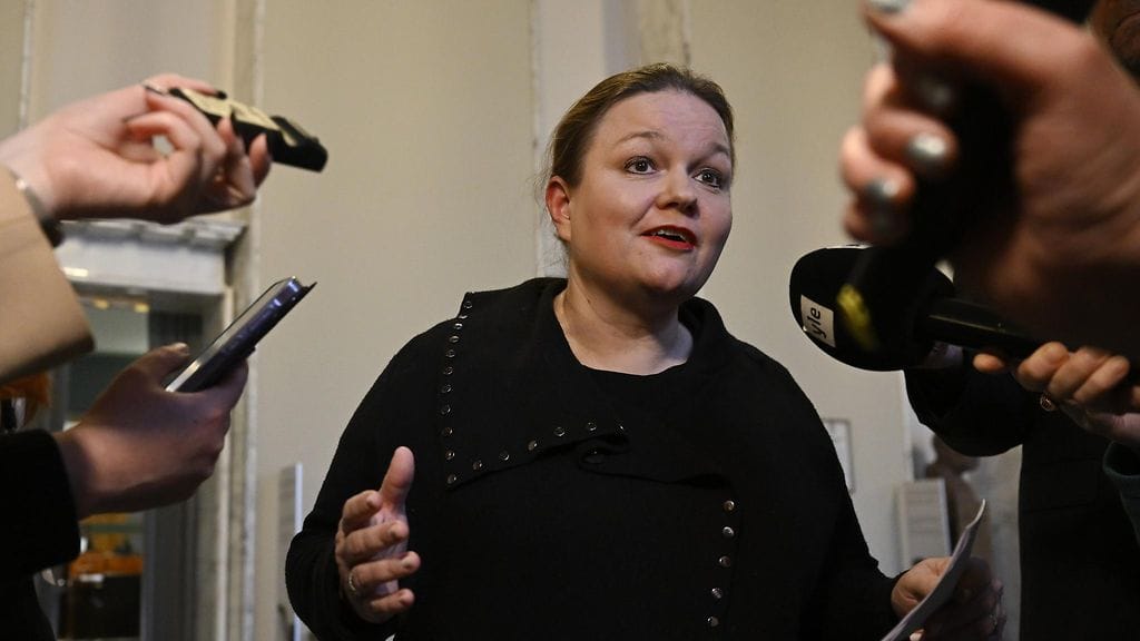 Sosiaali- ja terveysvaliokunnan puheenjohtaja Krista Kiuru 3. joulukuuta.