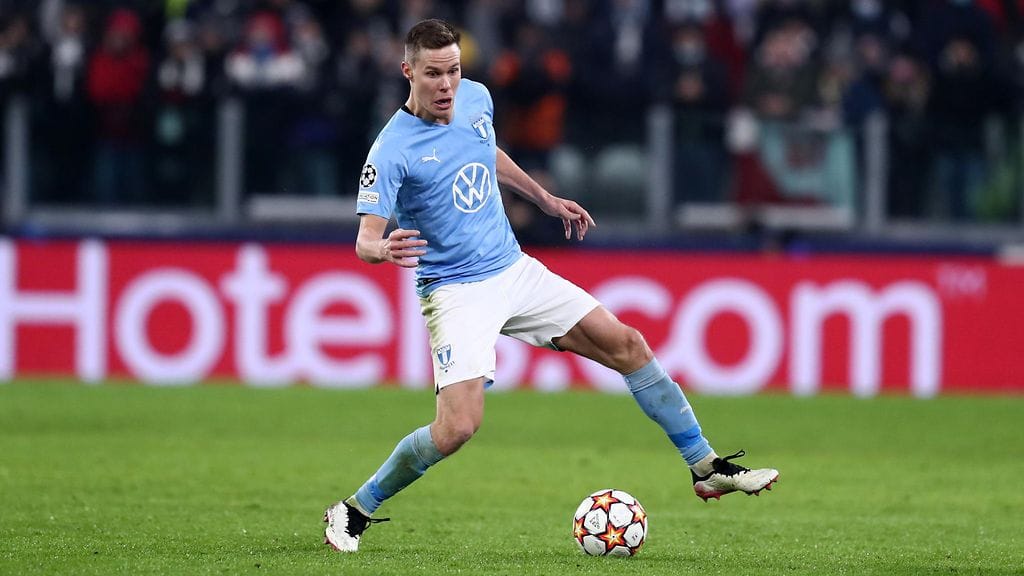 Niklas Moisanderin ura on paketissa.