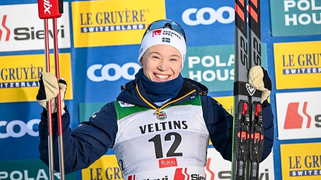 Jonna Sundling oli täysin ylivoimainen naisten sprintissä.