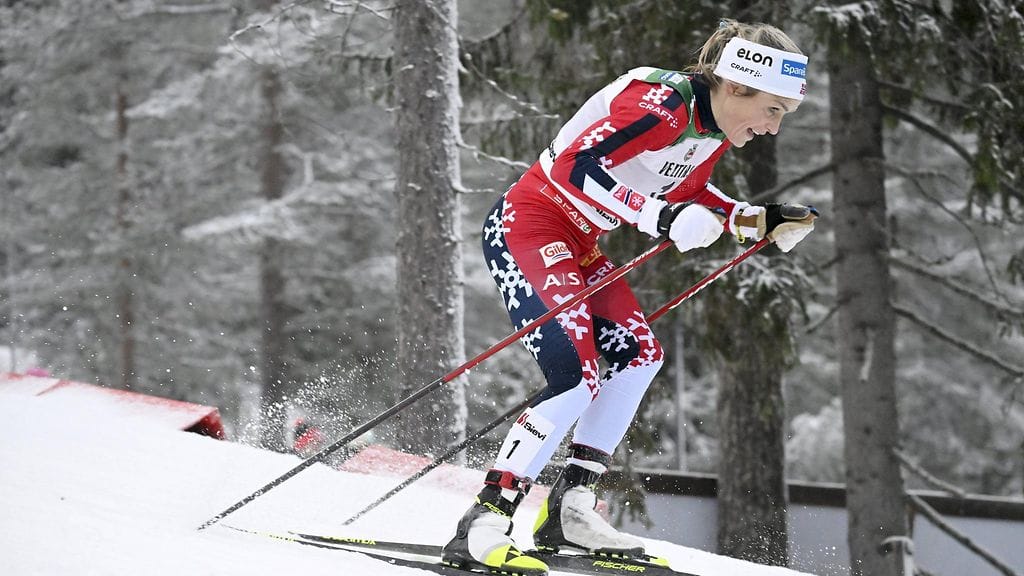 Therese Johaug oli mykistävän ylivoimainen Lillehammerin yhdistelmäkilpailussa.