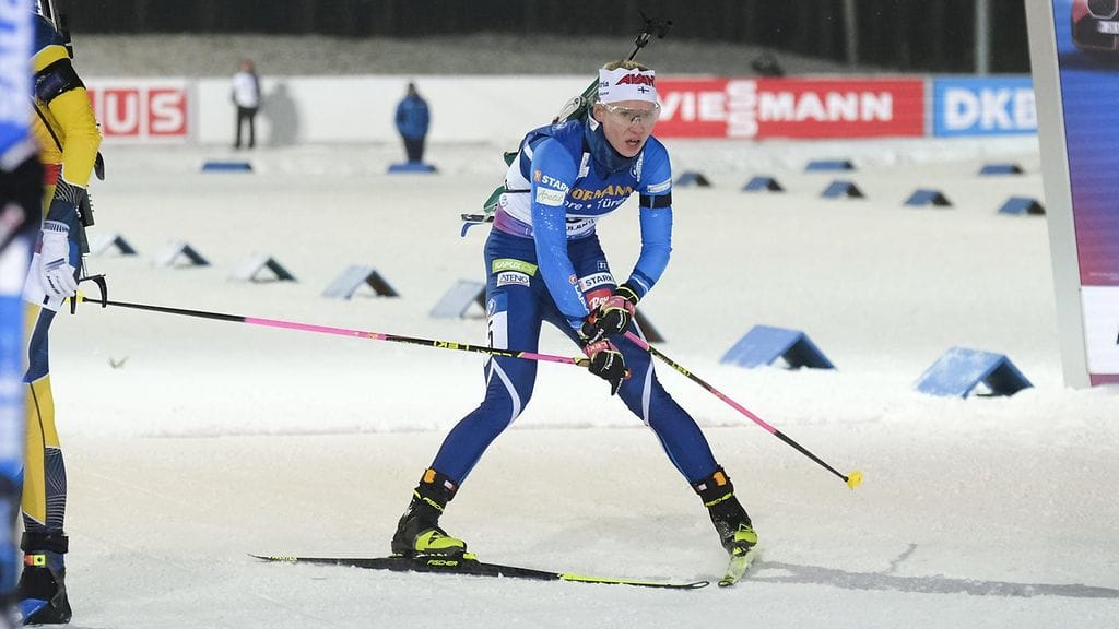 Suvi Minkkinen oli 11:s ampumahiihdon maailmancupin yhteislähtökisassa sunnuntaina.
