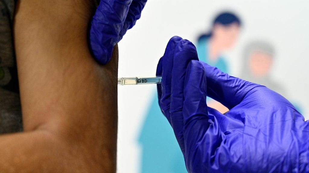 Suomessa käytetään nykyisin pistettävää poliorokotetta, joka ei sisällä eläviä viruksia. Nyt tehty löytö on peräisin jossain muualla annetusta heikennetystä poliorokoteviruksesta.