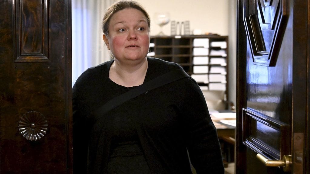 Kiuru totesi ennen kello 11:tä, että valiokunnan mietintö vammaispalvelulaista tulee pian "uunista ulos".